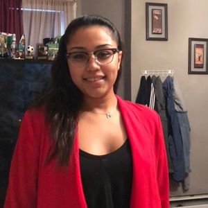 Meet your Posher, Lorena